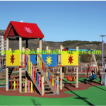 ahşap çocuk oyun parkı